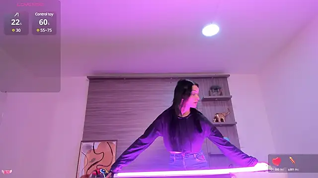 charlottewhitte online show from 5, 2, 2025