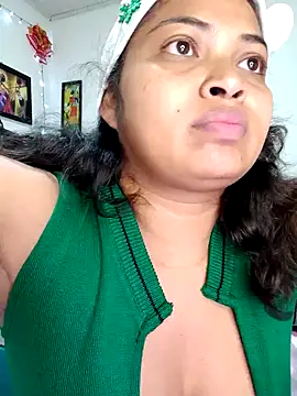 Snapshot of chalohott chatting on 31, 12, 2024 chalohott online show from 31, 12, 2024