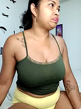 Snapshot of chalohott chatting on 9, 2, 2025 chalohott online show from 9, 2, 2025
