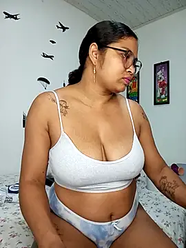 Snapshot of chalohott chatting on 13, 3, 2025 chalohott online show from 13, 3, 2025