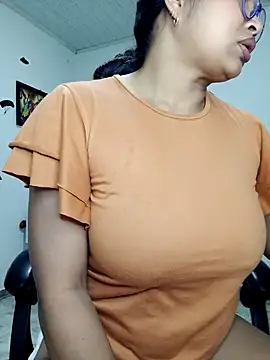 Snapshot of chalohott chatting on 26, 9, 2025 chalohott online show from 26, 9, 2025
