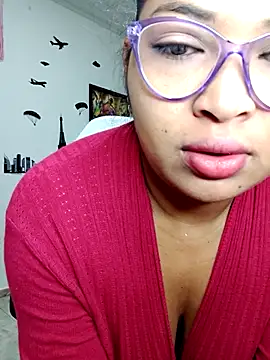 Snapshot of chalohott chatting on 7, 10, 2025 chalohott online show from 7, 10, 2025