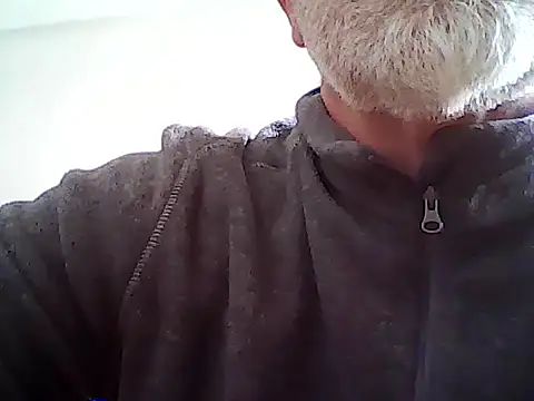 Snapshot of xcimeru chatting on 1, 3, 2025 xcimeru online show from 1, 3, 2025