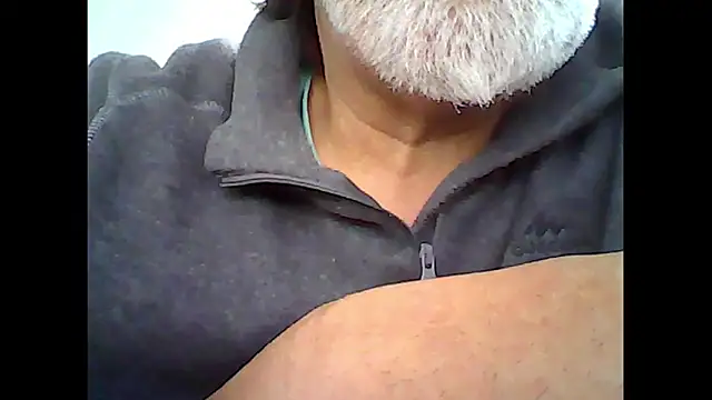 Snapshot of xcimeru chatting on 17, 10, 2025 xcimeru online show from 17, 10, 2025