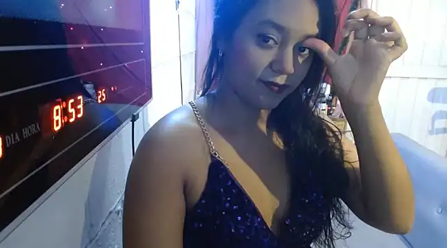 Chiara petterson online show from 11, 12, 2024