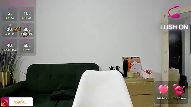 HOTBLACKANDWHITE2 online show from 22, 3, 2025