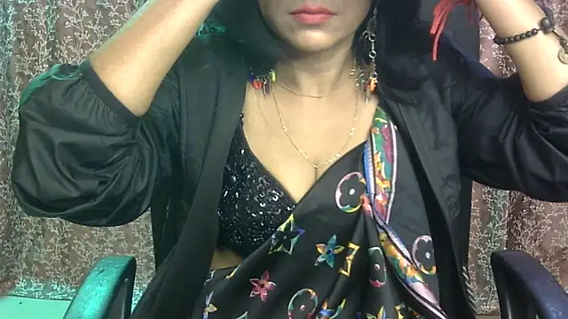 Snapshot of iam-moni2 chatting on 14, 12, 2025 iam-moni2 online show from 14, 12, 2025