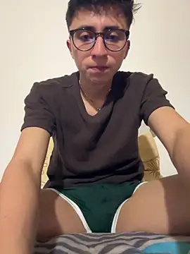 CamiRojas boy online show from 13, 10, 2025