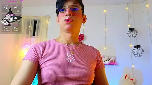 Snapshot of Ariel_Femboy_ chatting on 22, 3, 2025 Ariel Femboy online show from 22, 3, 2025