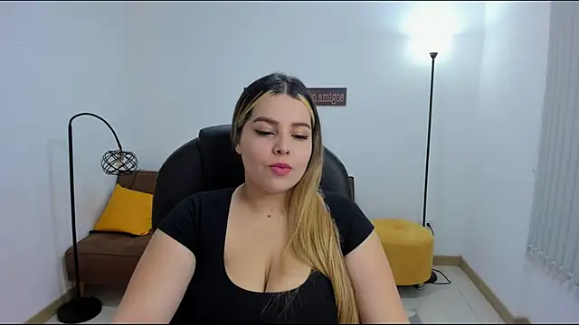 Snapshot of camiilaa1 chatting on 10, 2, 2025 camiilaa1 online show from 10, 2, 2025