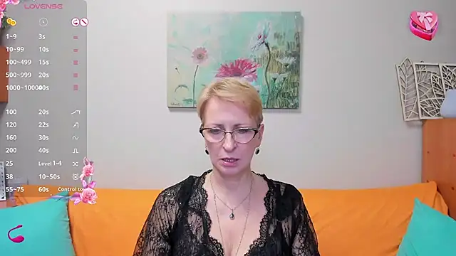 Snapshot of iamyourdream89 chatting on 1, 3, 2025 iamyourdream89 online show from 1, 3, 2025