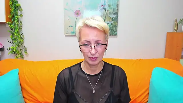 Snapshot of iamyourdream89 chatting on 10, 9, 2025 iamyourdream89 online show from 10, 9, 2025