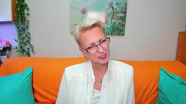 Snapshot of iamyourdream89 chatting on 8, 10, 2025 iamyourdream89 online show from 8, 10, 2025