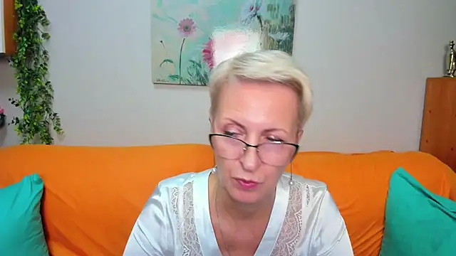 Snapshot of iamyourdream89 chatting on 13, 10, 2025 iamyourdream89 online show from 13, 10, 2025