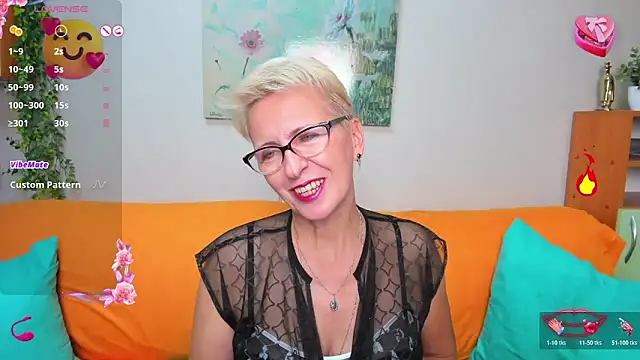 Snapshot of iamyourdream89 chatting on 22, 10, 2025 iamyourdream89 online show from 22, 10, 2025