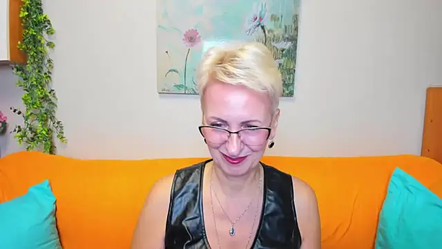 Snapshot of iamyourdream89 chatting on 4, 11, 2025 iamyourdream89 online show from 4, 11, 2025