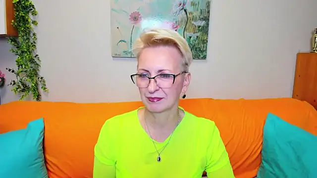 Snapshot of iamyourdream89 chatting on 10, 11, 2025 iamyourdream89 online show from 10, 11, 2025