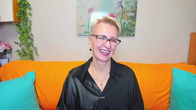 Snapshot of iamyourdream89 chatting on 17, 11, 2025 iamyourdream89 online show from 17, 11, 2025