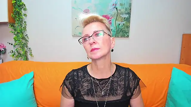 Snapshot of iamyourdream89 chatting on 25, 11, 2025 iamyourdream89 online show from 25, 11, 2025