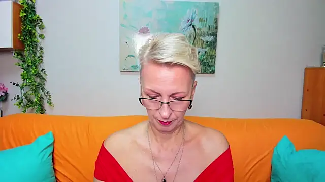 Snapshot of iamyourdream89 chatting on 26, 11, 2025 iamyourdream89 online show from 26, 11, 2025