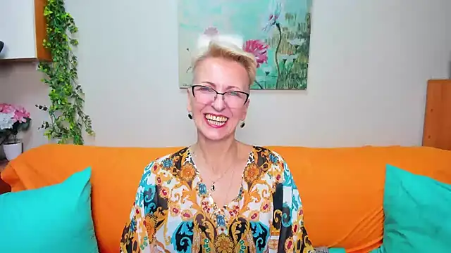 Snapshot of iamyourdream89 chatting on 29, 11, 2025 iamyourdream89 online show from 29, 11, 2025