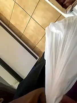 Snapshot of Thepanthera chatting on 10, 9, 2025 Thepanthera online show from 10, 9, 2025