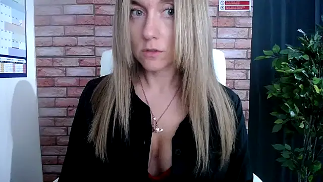 Snapshot of HarleyRebz chatting on 1, 10, 2025 HarleyRebz online show from 1, 10, 2025