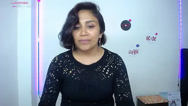pinky violeta online show from 6, 7, 2026