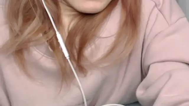 Snapshot of Mii_love07 chatting on 22, 12, 2025 Mii love07 online show from 22, 12, 2025