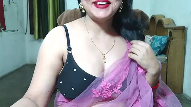 Snapshot of Cute_Mahi22 chatting on 6, 10, 2025 Cute Mahi22 online show from 6, 10, 2025
