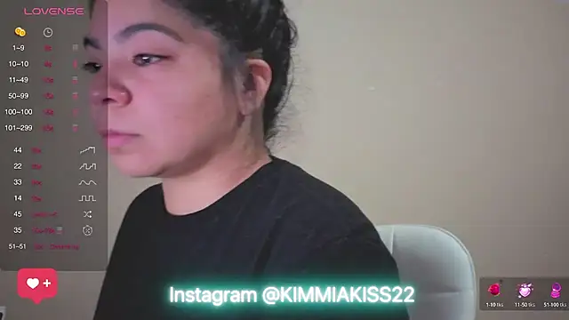 Snapshot of kimmiakiss22 chatting on 2, 2, 2025 kimmiakiss22 online show from 2, 2, 2025