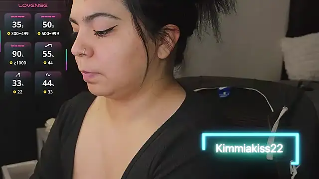 Snapshot of kimmiakiss22 chatting on 19, 9, 2025 kimmiakiss22 online show from 19, 9, 2025