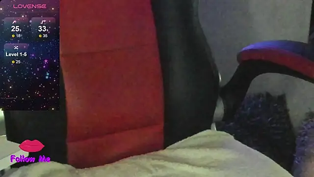 Snapshot of natasha_logan_ chatting on 19, 10, 2025 natasha logan online show from 19, 10, 2025