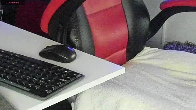 Snapshot of natasha_logan_ chatting on 21, 10, 2025 natasha logan online show from 21, 10, 2025