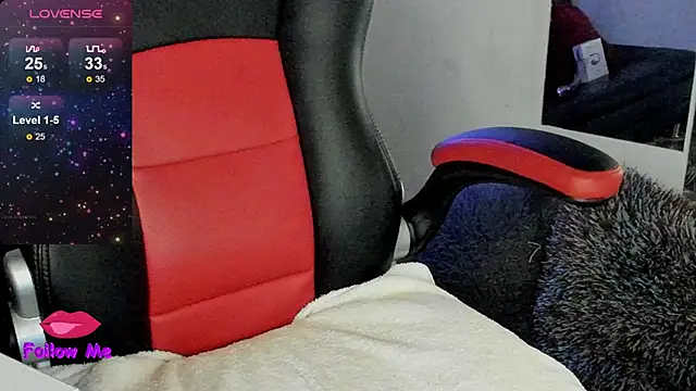 Snapshot of natasha_logan_ chatting on 26, 10, 2025 natasha logan online show from 26, 10, 2025