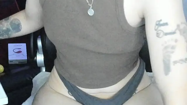 Snapshot of natasha_logan_ chatting on 8, 11, 2025 natasha logan online show from 8, 11, 2025