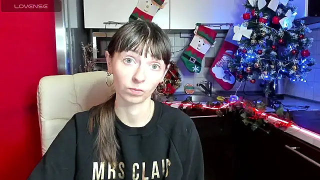 TayanaJons online show from 5, 12, 2024