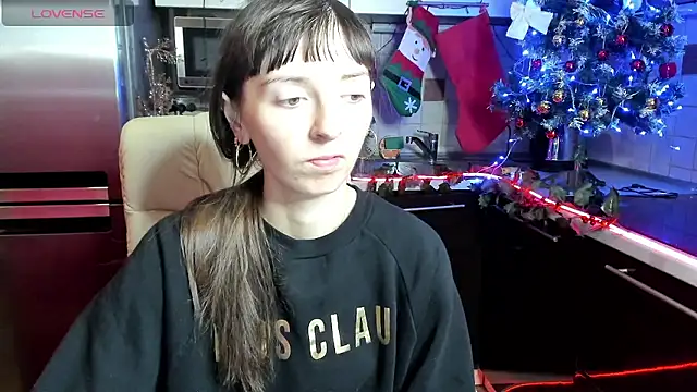 TayanaJons online show from 9, 12, 2024