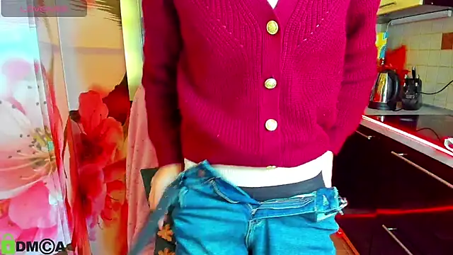 TayanaJons online show from 4, 2, 2026