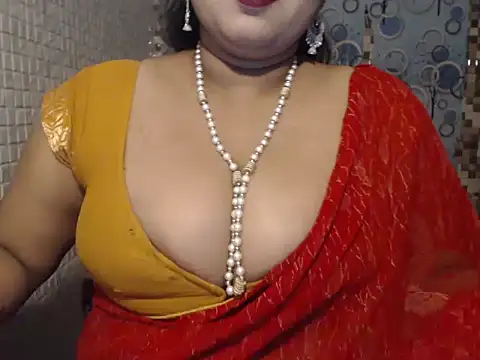 Snapshot of Oh_Maya chatting on 25, 11, 2025 Oh Maya online show from 25, 11, 2025