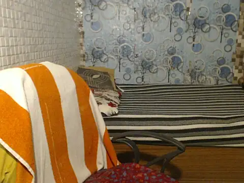 Snapshot of Oh_Maya chatting on 14, 12, 2025 Oh Maya online show from 14, 12, 2025