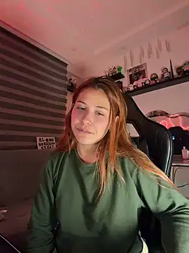 Snapshot of crystal_bunny7 chatting on 31, 10, 2025 crystal bunny7 online show from 31, 10, 2025