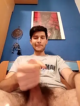 Snapshot of Esti02 chatting on 6, 10, 2025 Esti02 online show from 6, 10, 2025