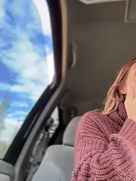 GoldenFlameGoddess online show from 3, 10, 2025