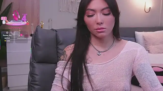 Molly Jons online show from 3, 12, 2025