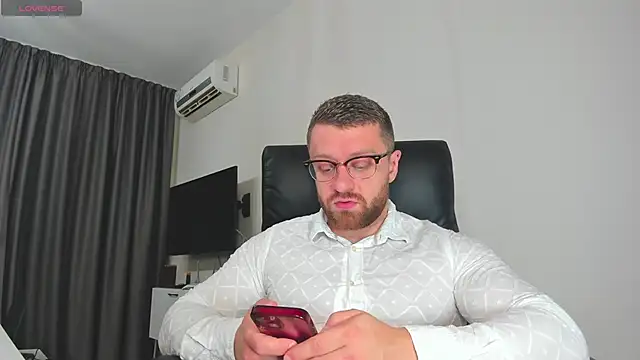Snapshot of Findom_guy chatting on 22, 12, 2025 Findom guy online show from 22, 12, 2025