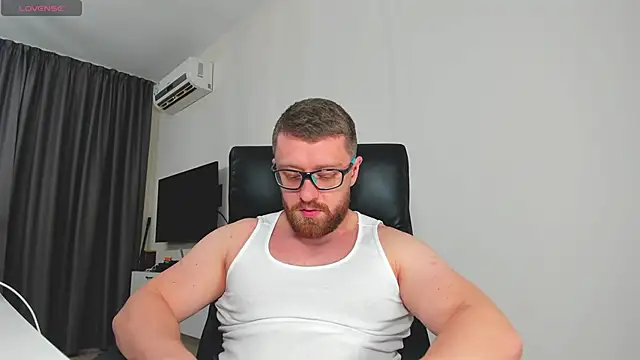 Snapshot of Findom_guy chatting on 3, 2, 2026 Findom guy online show from 3, 2, 2026