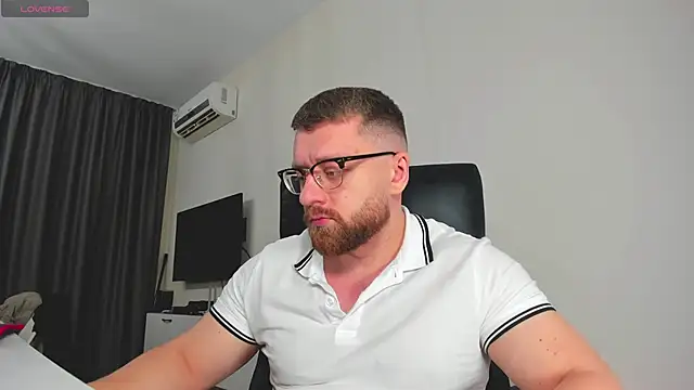 Snapshot of Findom_guy chatting on 5, 2, 2026 Findom guy online show from 5, 2, 2026