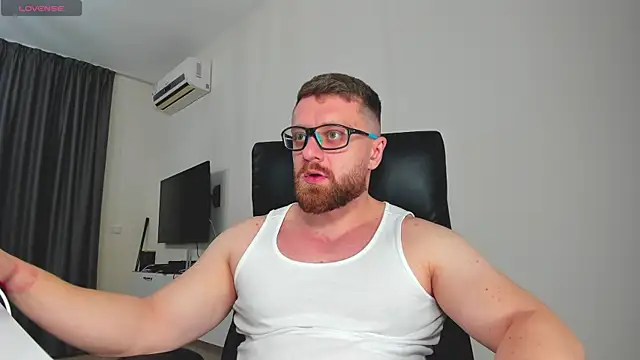 Snapshot of Findom_guy chatting on 15, 2, 2026 Findom guy online show from 15, 2, 2026
