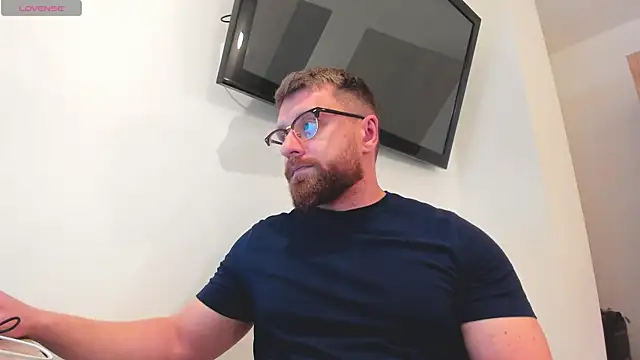 Snapshot of Findom_guy chatting on 25, 2, 2026 Findom guy online show from 25, 2, 2026